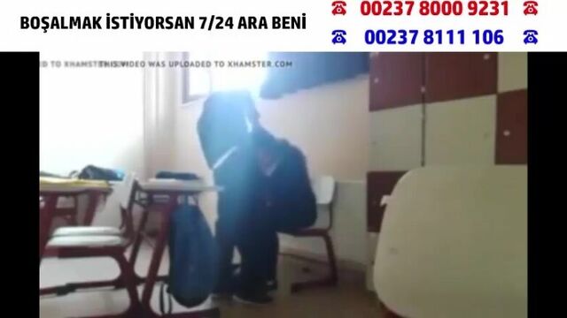Türk Liseli Çıtır Hatun Sınıfta Sakso Çekmekle Meşgul Oluyor
