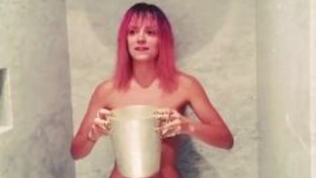 Lily Allen #ALSIceBucketChallenge