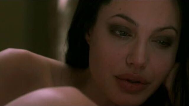 Angelina Jolie 8