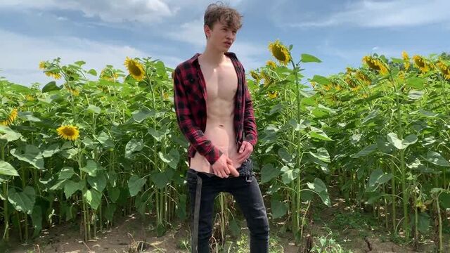 Hot Handjob OUTDOOR Young Cute Boy CUM HARD _Perfect BODY _ BIG DICK 23cm