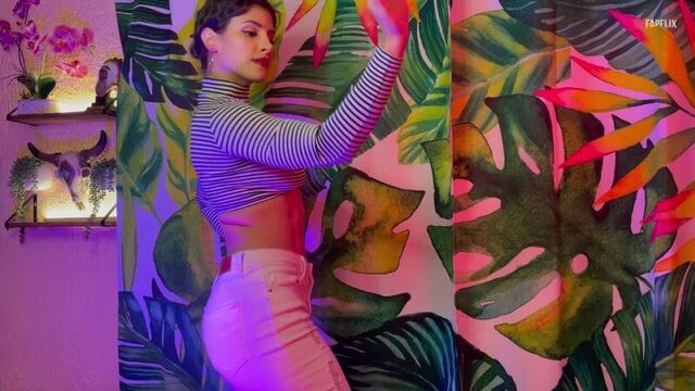Irma La Dulce ASMR - Soft Spoken Wild Life Exploration (Fanhouse)