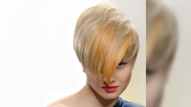 Стрижка короткий боб каре с челкой