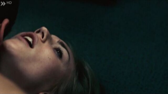 Elisa Schlott Nude - Fremde Tochter (Strange Daughter, 2017) HD 720p Watch Online / Элиза Шлотт - Странная дочь
