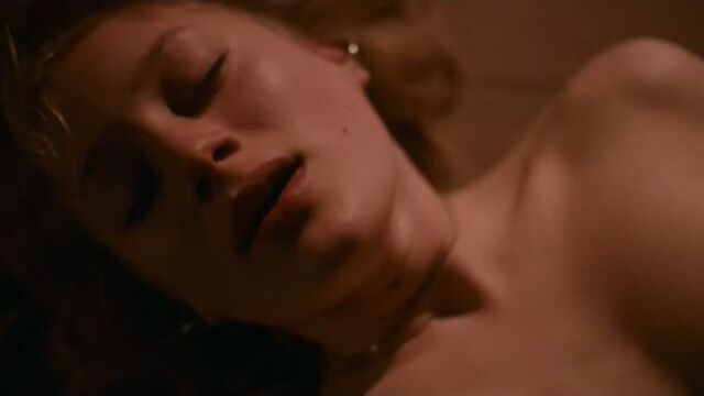 Nadia Tereszkiewicz, Valeria Bruni-Tedeschi, Juliet Doucet - Seules les betes (2019) Надя Терешкевич, Жюльет Дусе - Магия зверя