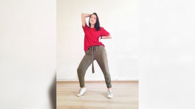 K-pop cover dance, Bailando