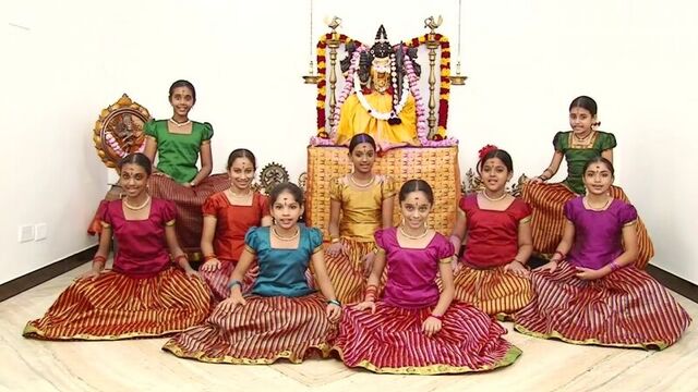 Ayigiri Nandini - Navadurgas singing Mahishasura Marddini Sthothram