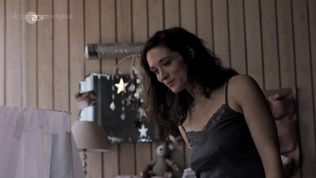Friederike Becht Nude - Plotzlich so still (2020) HD 720p Watch Online