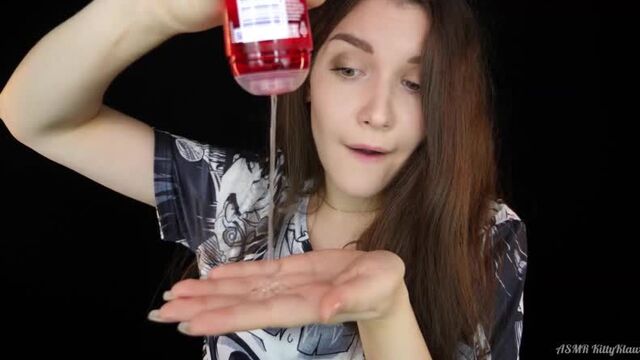 ASMR KittyKlaw plays with condoms | ASMR KittyKlaw играет с презервативами 