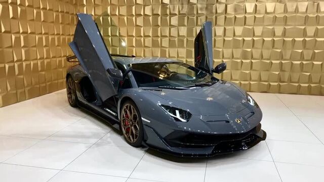 Lamborghini Aventador SVJ (color Grigio Telesto) [Walkaround]