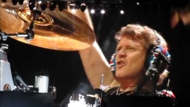 Def Leppard- Rick Allen drum solo