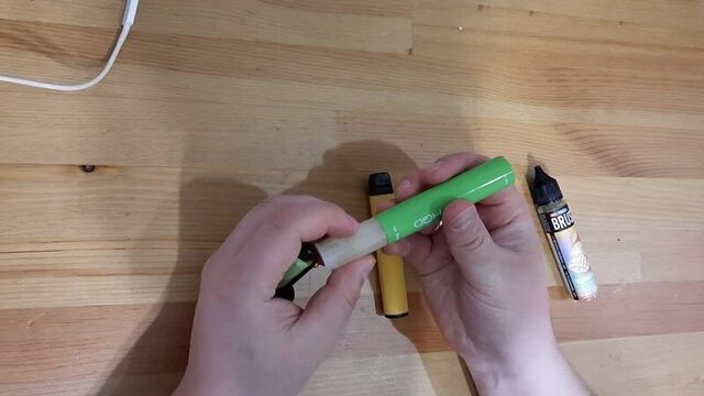 [Быстро По Делу] Как разобрать, зарядить, заправить одноразку HQD ашкуди?