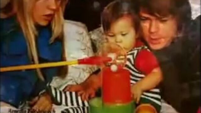ABBA - Slipping through my fingers