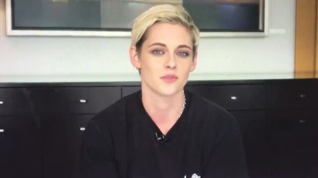 Kristen Stewart video message at the Twilight 10th Anniversary Panel