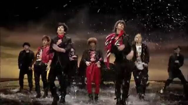 Ring Ding Dong but everytime they say ring ding dong it gets faster (SHINee)