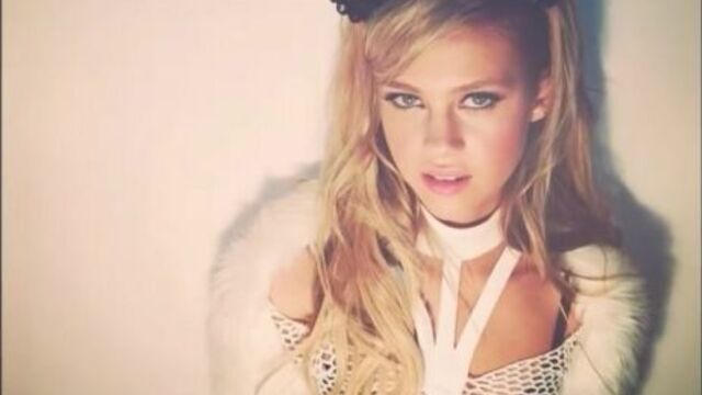 Nicola Peltz Jerk Off Challenge