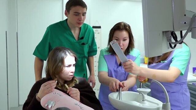 [Луномосик] Стали СТОМАТОЛОГАМИ на 24 Часа **Нас чуть не поймали!**