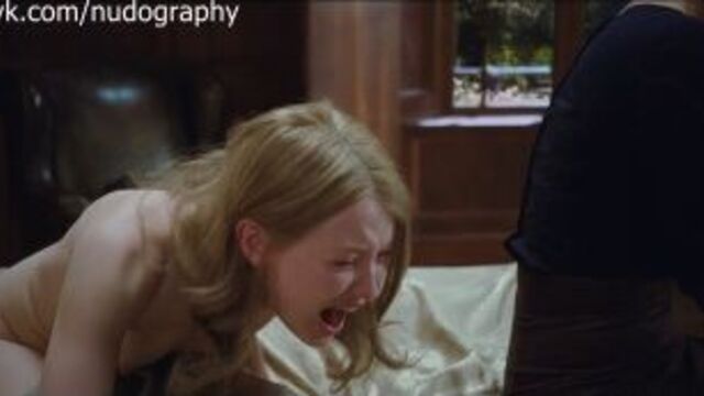 Эмили Браунинг (Emily Browning) в чём мать родила в фильме "Спящая красавица" (Sleeping Beauty, 2011, Джулия Ли)