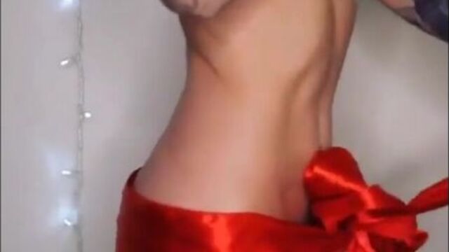 sara_mills_ts