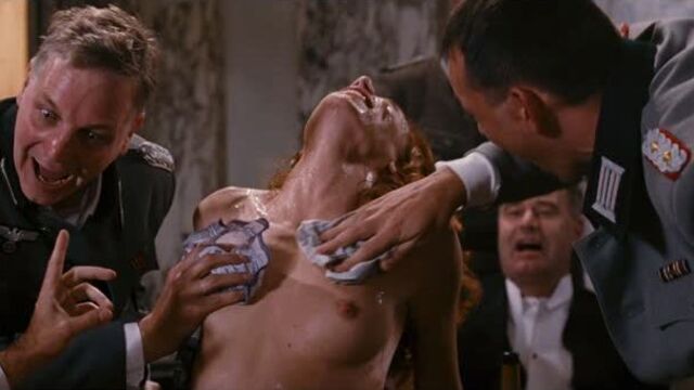 Халина Рейн (Halina Reijn nude scenes in "Zwartboek" 2006)
