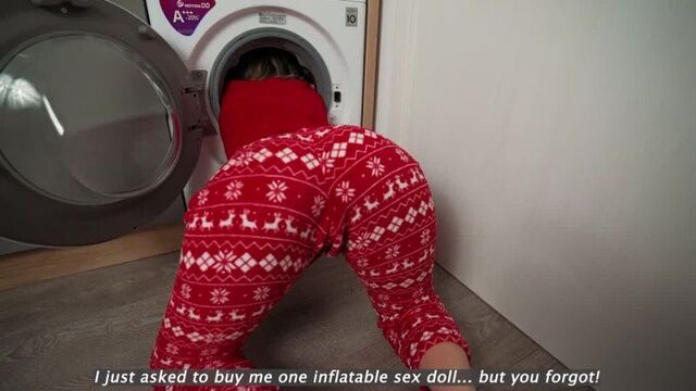 Christmas Gift for Step Son - Step Mom Stuck in Washing Machine! (инцест,сиськи,порно,зрелую,попку,куни,грудь,киска)