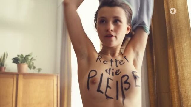 Janina Fautz, Katja Plodzistaya - Die unheimliche Leichtigkeit der Revolution (2021) Янина Фауц - Странная легкость революции