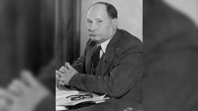 Якуб Колас не из учебника_ зачем он прятал свои стихи под бородой и как выглядит