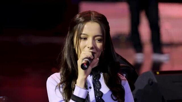 Mahliyo Asqaraliyeva Oson Deb O'ylamang Erkak Zotiga (Konsert Vercion).mp4