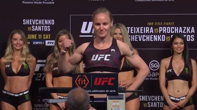 valentina shevchenko vs taila santos (ufc 275 weigh-in face-off)