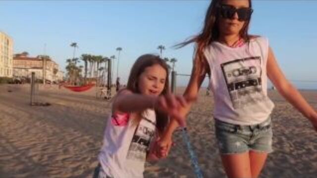 INSTAGRAM CONTROLS MY BEACH DAY | Piper Rockelle