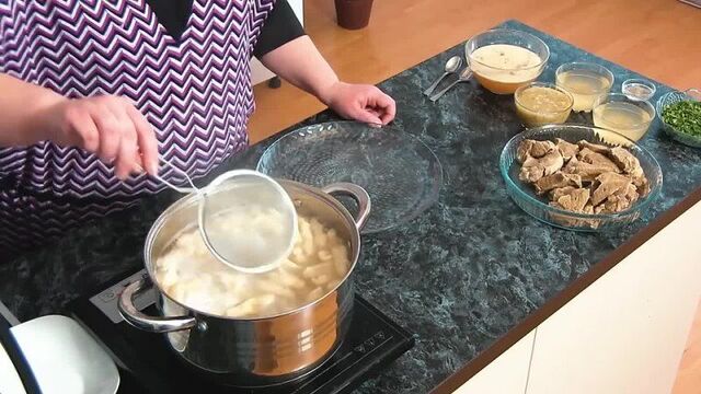 Чеченские галушки Жижиг галнаш. Вкусно - за уши не оттянуть 