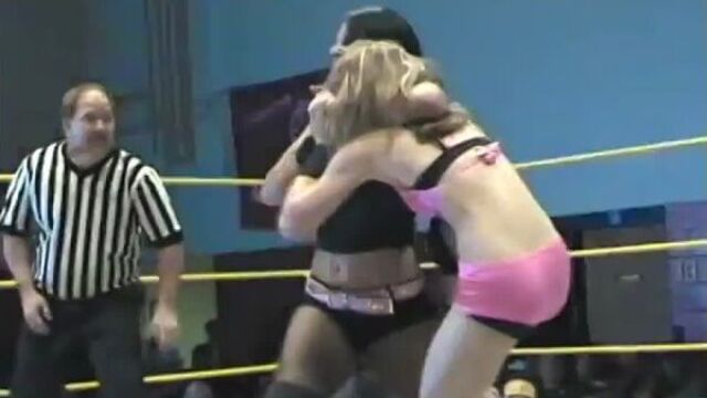 Traci Brooks vs Lexi Lane