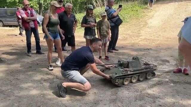 Радиоуправляемый танк Panther G от Armortek