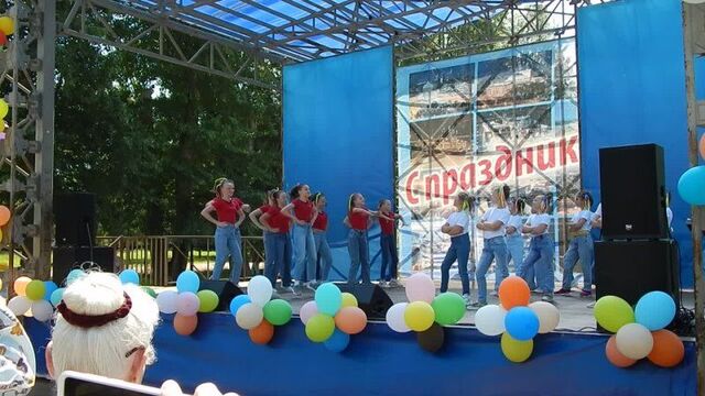 Танец " Чику-рику" День города Новосибирска 26.06.22. Образцовый ансамбль танца " Зоренька ".