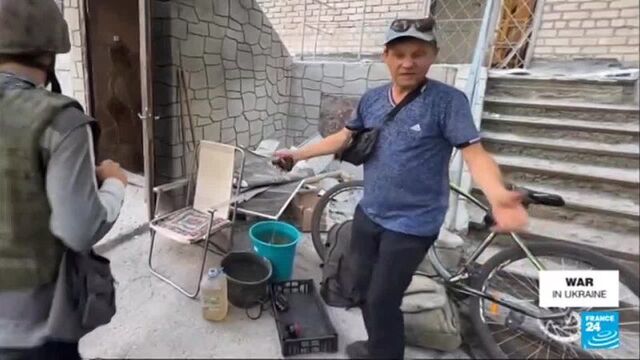 Мирные жители Лисичанска отказываются быть «эвакуированными» украинскими войсками.. .