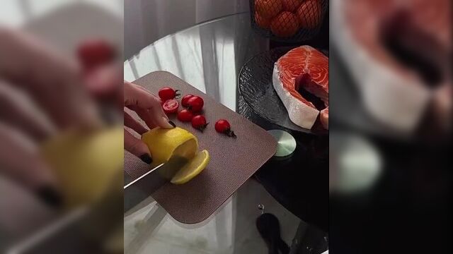 Стейк из лосося с овощами — быстро, сочно и безумно вкусно