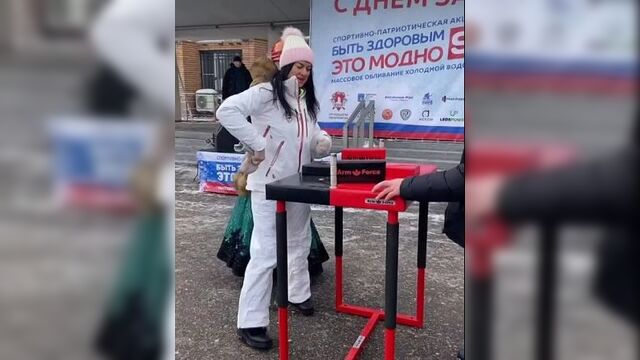 ЗМС России по армрестлингу-Ирина Гладкая