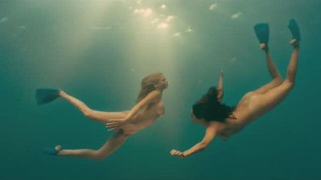 Келли Брук / Kelly Brook, Райли Стил / Riley Steele - Пираньи 3D (2010) 1080p компиляция