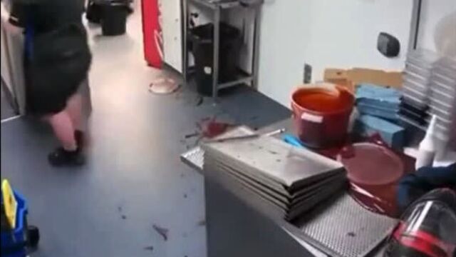 Видео приколы - Понедельник день тяжелый