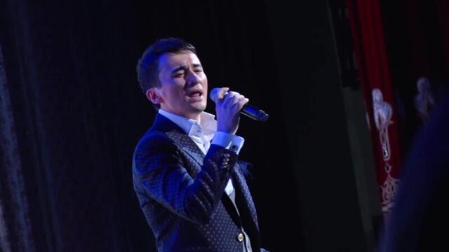 Ulugbek Rahmatullayev - Ey yurak _ Улугбек Рахматуллаев - Эй юрак (concert version)