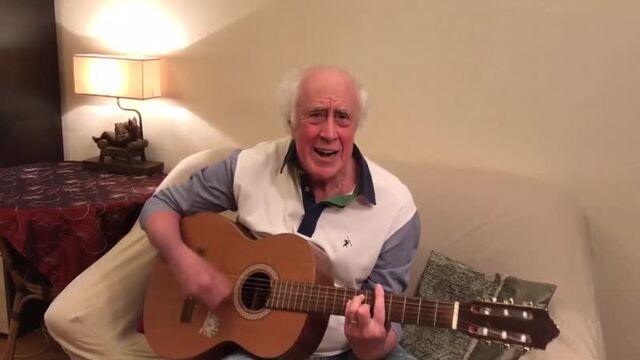 Сергей Мигицко поёт песню из спектакля "Дульсине"я Тобосская