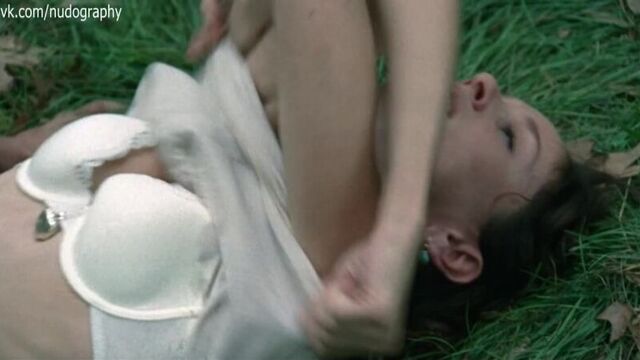 Сара Уэйн Кэллис (Sarah Wayne Callies) в сериале "Ходячие мертвецы" (The Walking Dead, 2010) - Сезон 1 / Серия 2 (s01e02)