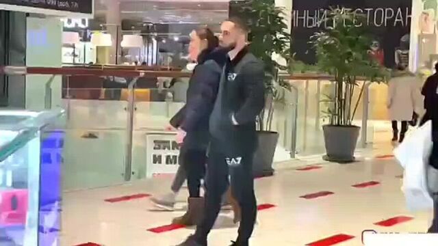 В Москве кавказский дровосек получил по морде за пранк