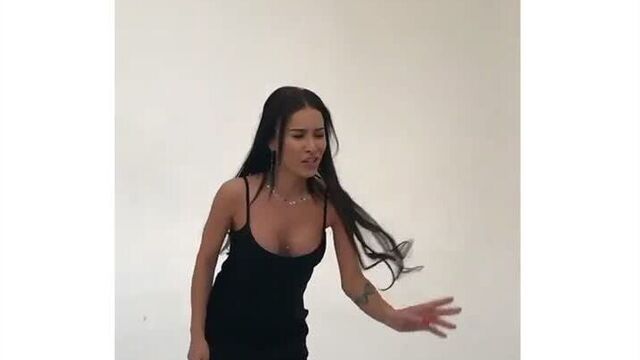 Сексуально двигается и поет [Топ Казашки, казахское, қазақ қыз, Луина, Luina]