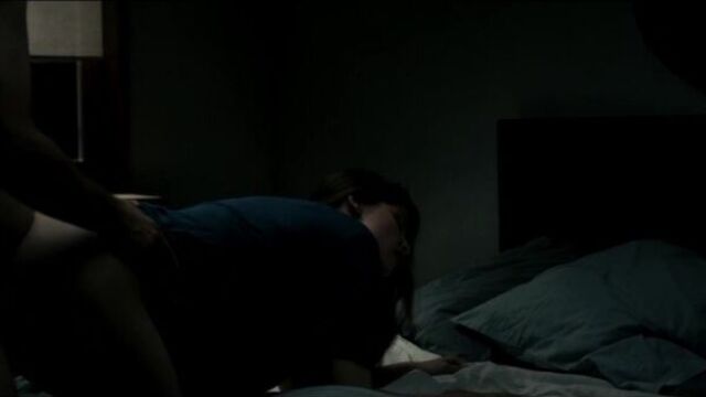 Laetitia Casta - Do Not Disturb (2012) (эротическая постельная сцена из фильма знаменитость трахается голая занимаются сексом)