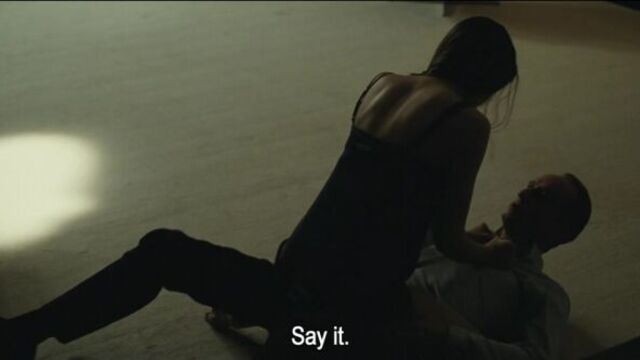 Laetitia Casta - Tied (2013) (эротическая постельная сцена из фильма знаменитость трахается голая sex scene)