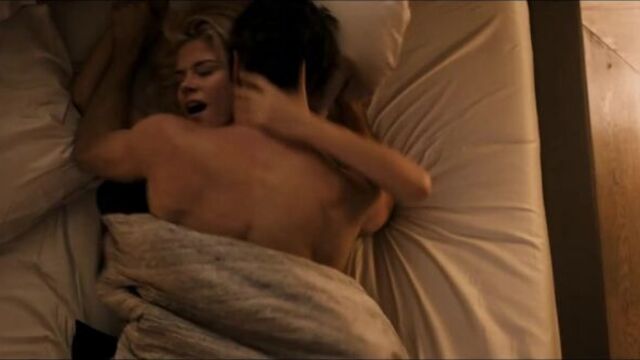 Rachael Taylor - The Loft (2014) (эротическая постельная сцена из фильма знаменитость трахается голая hot sex scene)