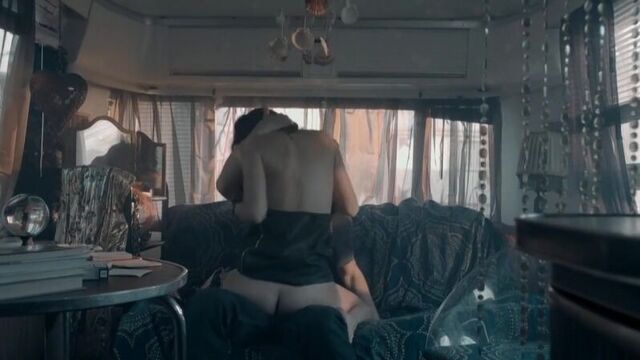 Marika Soposka - Cirkus Bukowsky (s01e05) (2013) (эротическая постельная сцена из фильма знаменитость трахается голая sex scene)