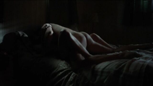 Michelle Monaghan - Fort Bliss (2014) (1) (эротическая постельная сцена из фильма знаменитость трахается голая sex scene)