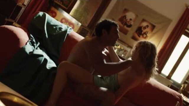 Kasia Smutniak - Allacciate le cinture (2014)