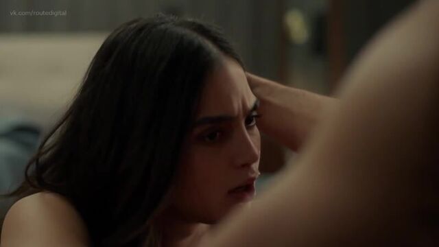 Melissa Barrera - Vida s03e06 (2020)